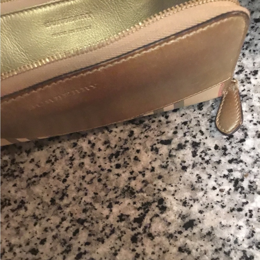 Burberry Gold and Beige Check Clutch - Picture 10 of 12